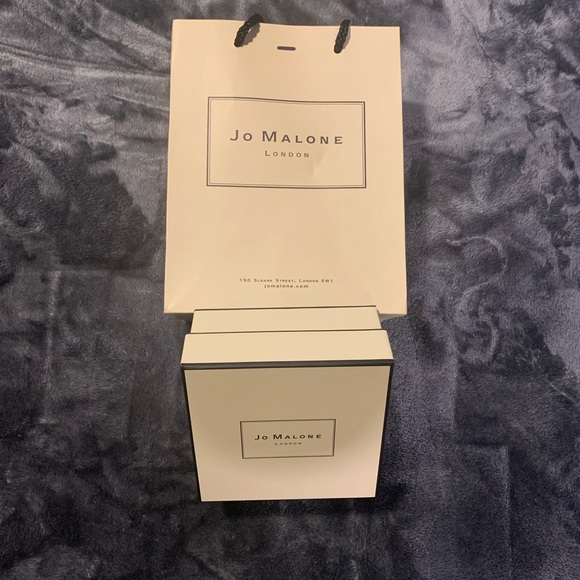 Jo Malone Gift Box & Bag 🌹 - Picture 3 of 3